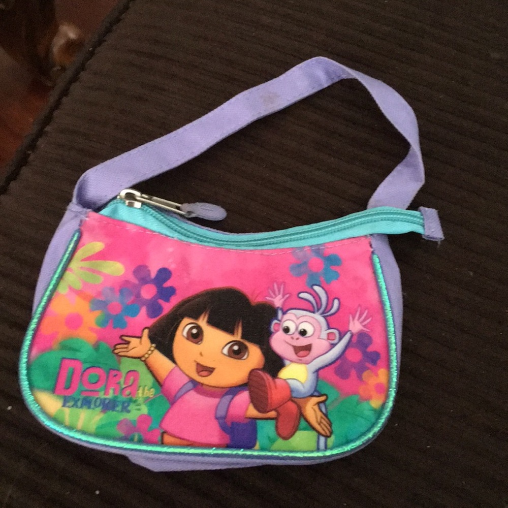 B1G1  Dora purse
